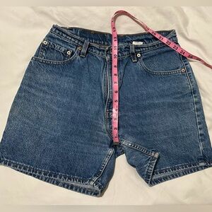 Vintage Levi’s 550 Denim Shorts Junior